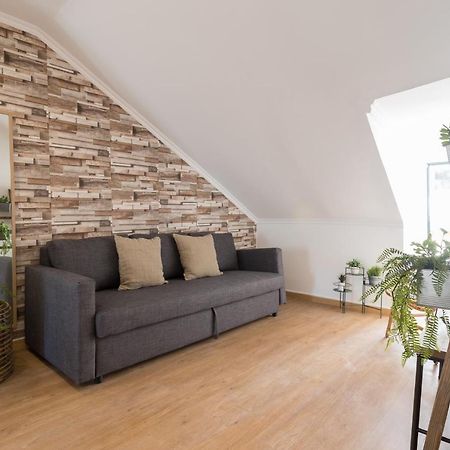 Rato Cozy 3Br W/Balcony - By Lu Holidays Apartment Lisbon Bagian luar foto