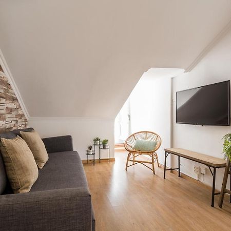Rato Cozy 3Br W/Balcony - By Lu Holidays Apartment Lisbon Bagian luar foto