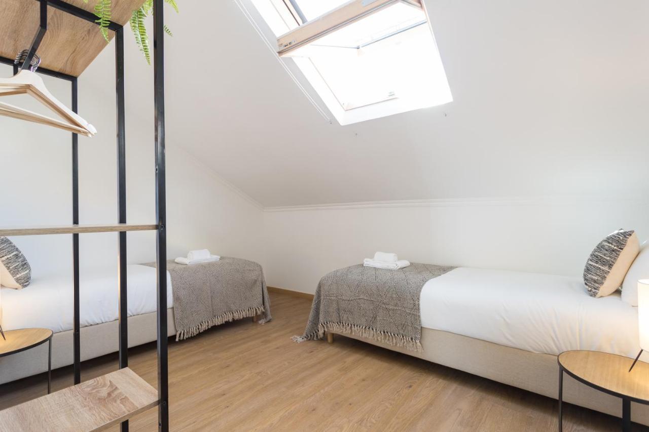 Rato Cozy 3Br W/Balcony - By Lu Holidays Apartment Lisbon Bagian luar foto