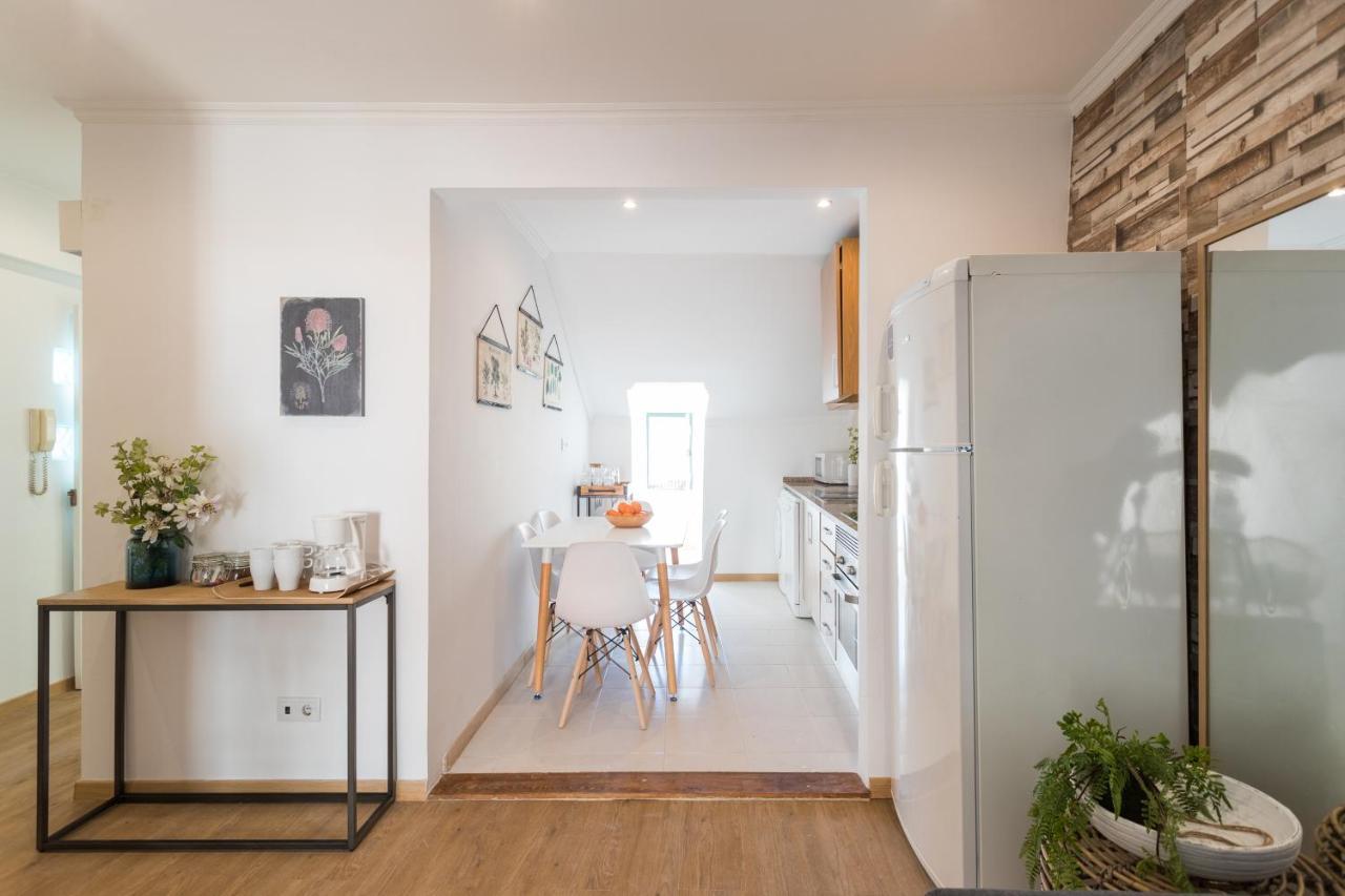 Rato Cozy 3Br W/Balcony - By Lu Holidays Apartment Lisbon Bagian luar foto